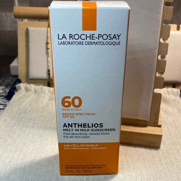 New La Roche-Posay Anthelios Melt-in Milk Sunscreen SPF 60 - Orange and White